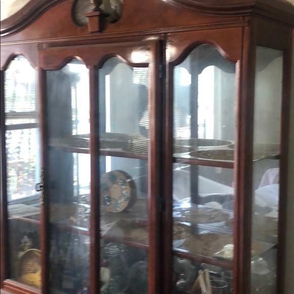 All this furniture’s - Picture 2 of 12